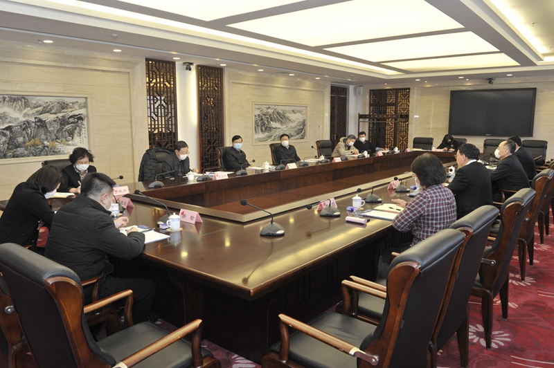 曾波主持召开推进"一区多园多点"发展座谈会_大连高新技术产业园区